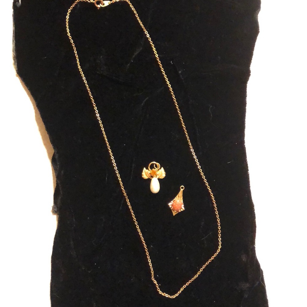 Necklace with 2 pendants